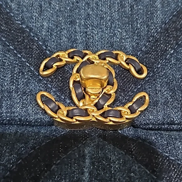 BNIB Chanel Denim 19 Flap - Picture 5 of 14